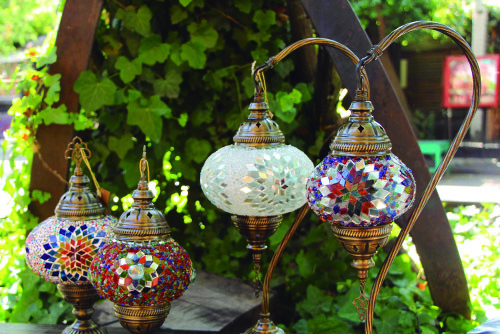 lamparas turcas jardin