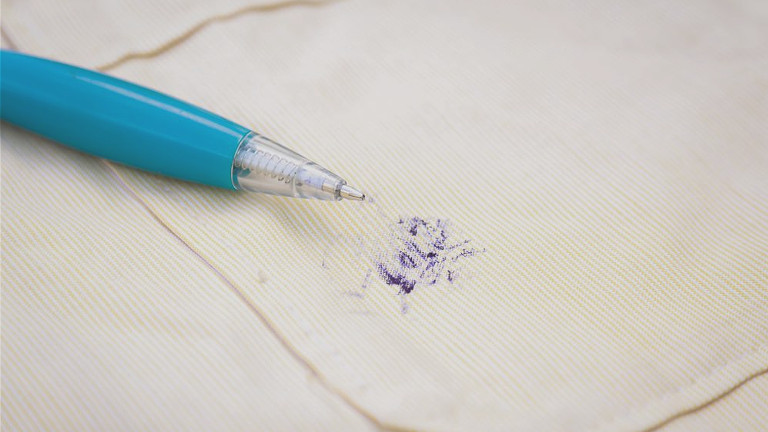 4 tips para quitar las manchas de bolígrafo de ropa de tus hijos - DECORACCION.ES - Estilos, ideas, trucos