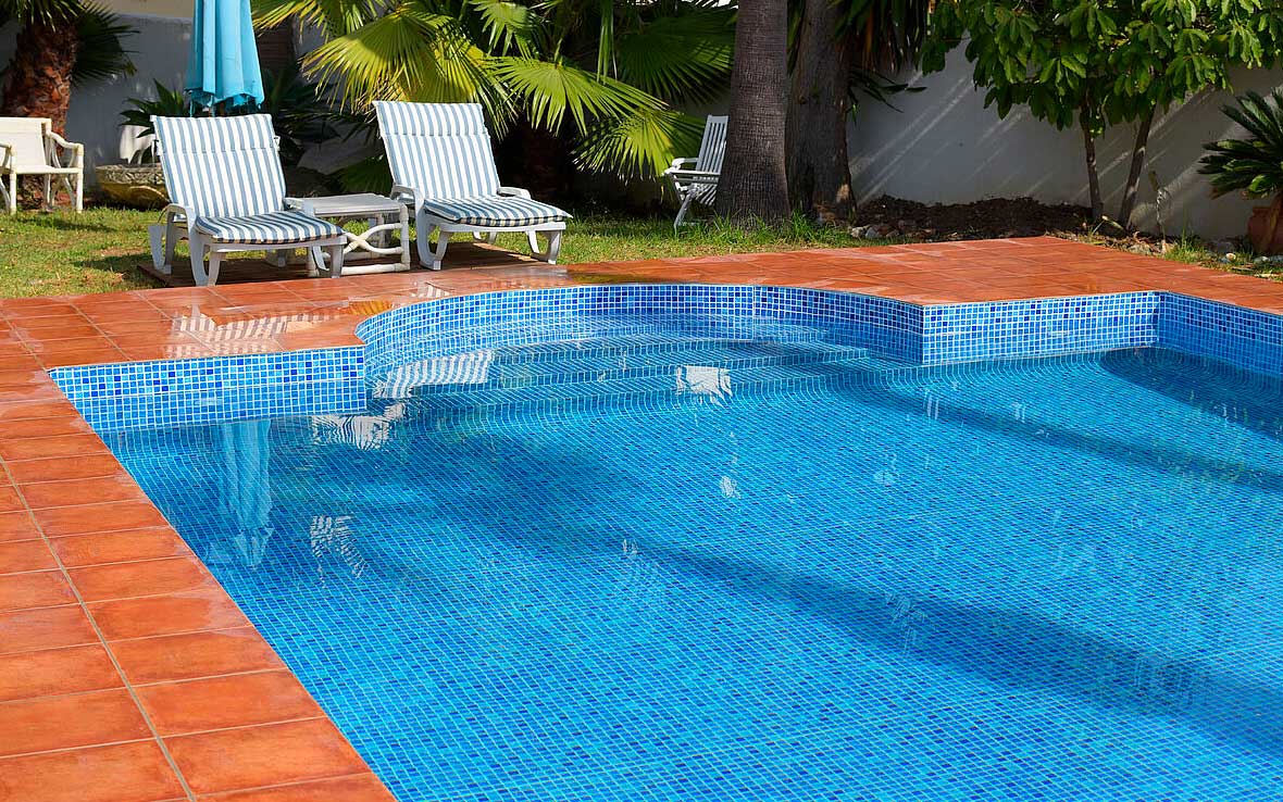 Rehabilitación de piscinas en Granada: solución definitiva sin fugas